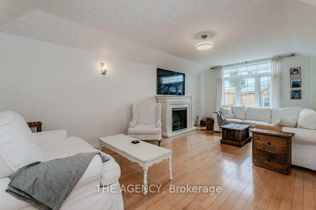 800 Columbia Forest Court photo 5