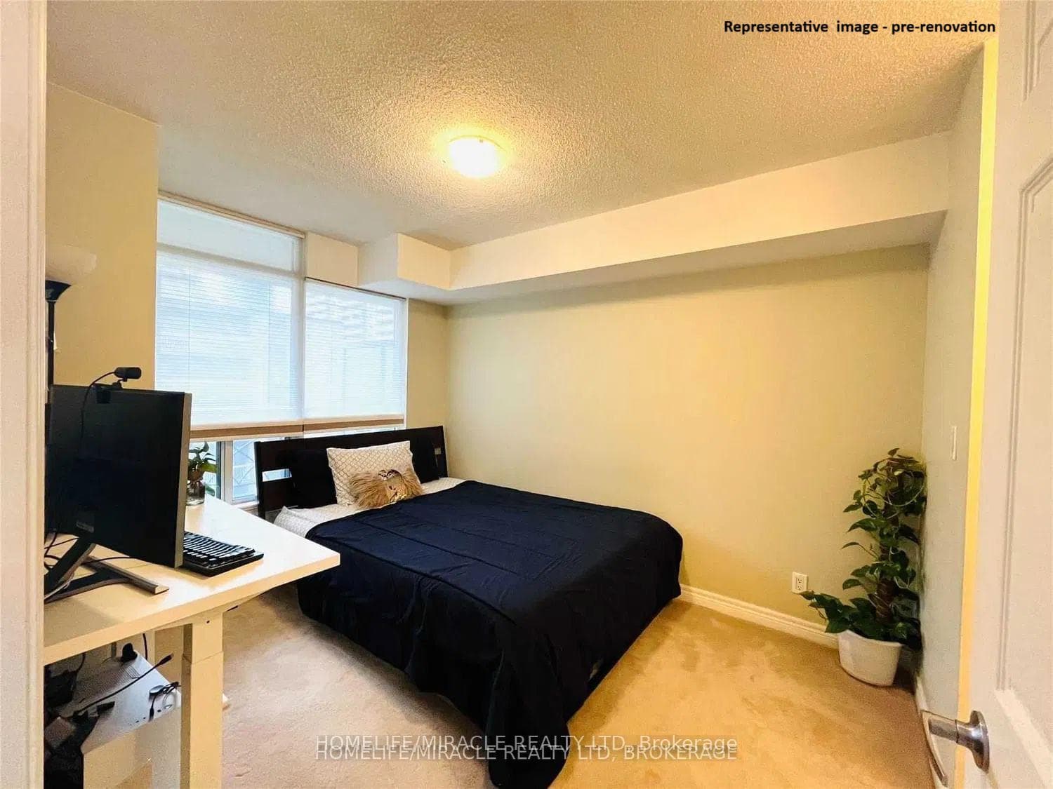 225 Wellesley Street Unit 607 photo 17