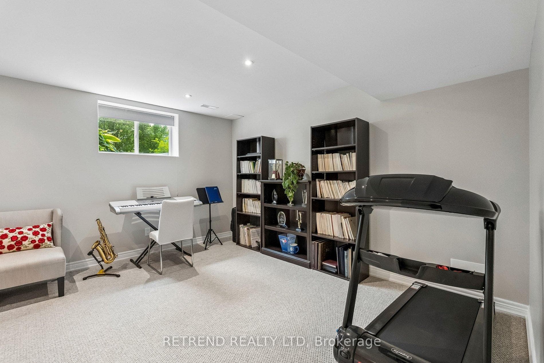 73 Videl Crescent photo 31