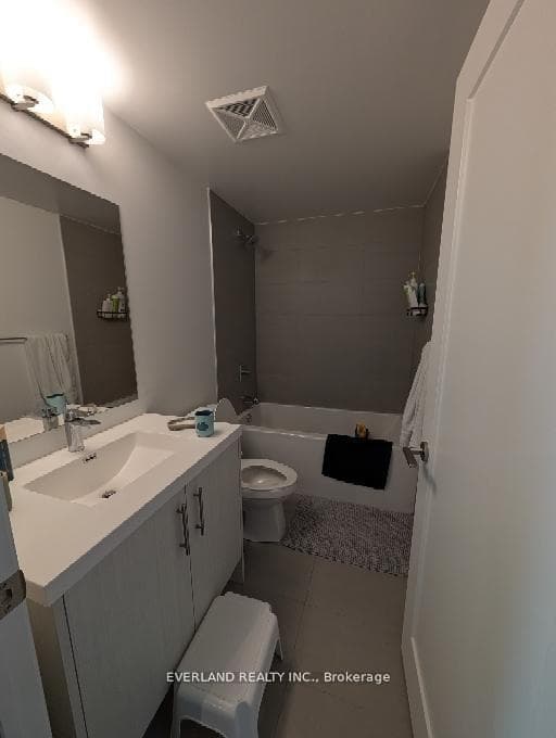 286 main Street Unit 1410 photo 6