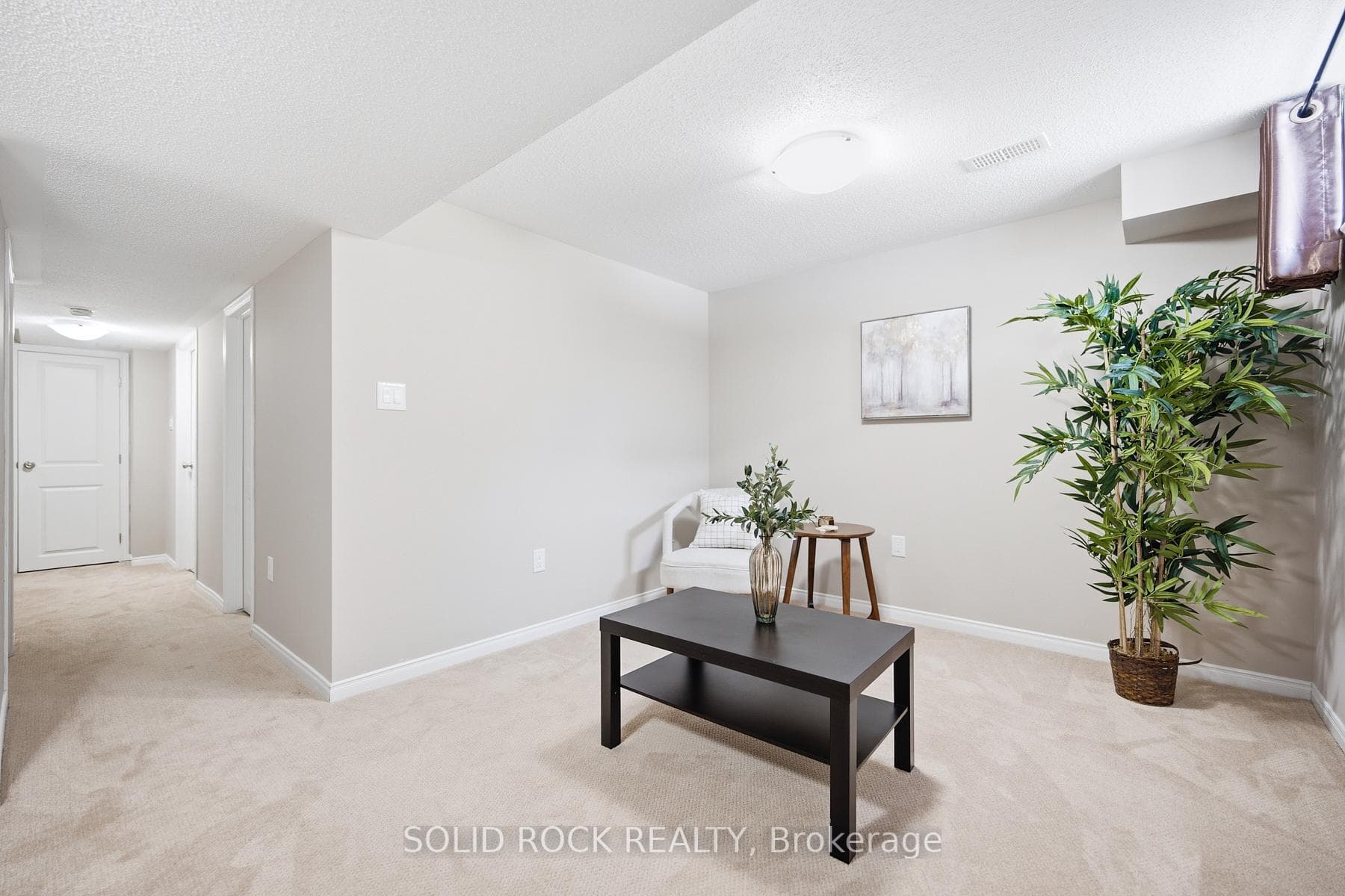 104 Laramie Crescent photo 29