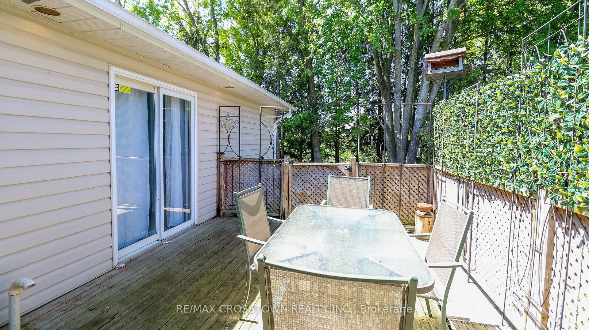 64 Royal Oak Drive photo 46