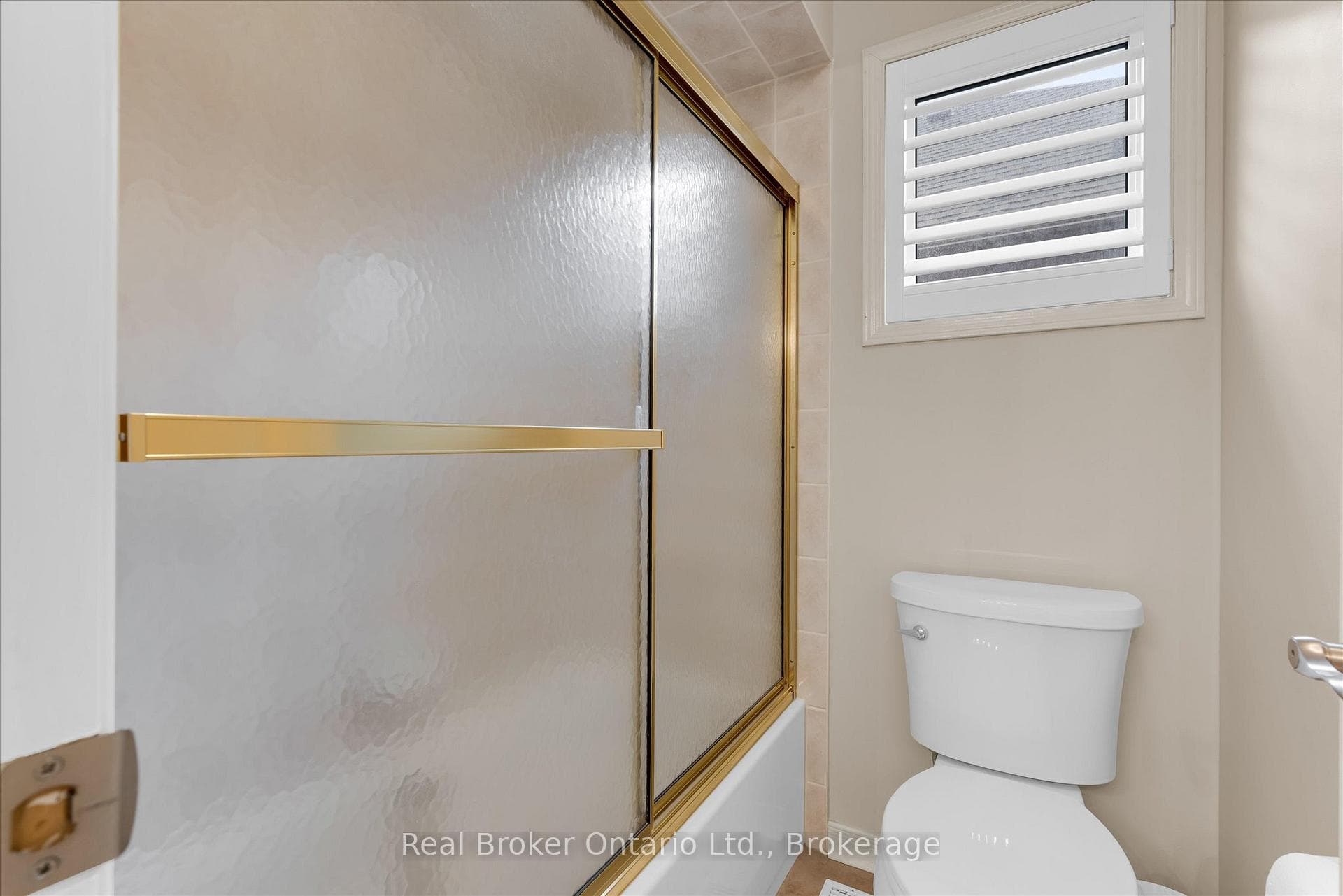 2141 Woodgate Drive photo 19
