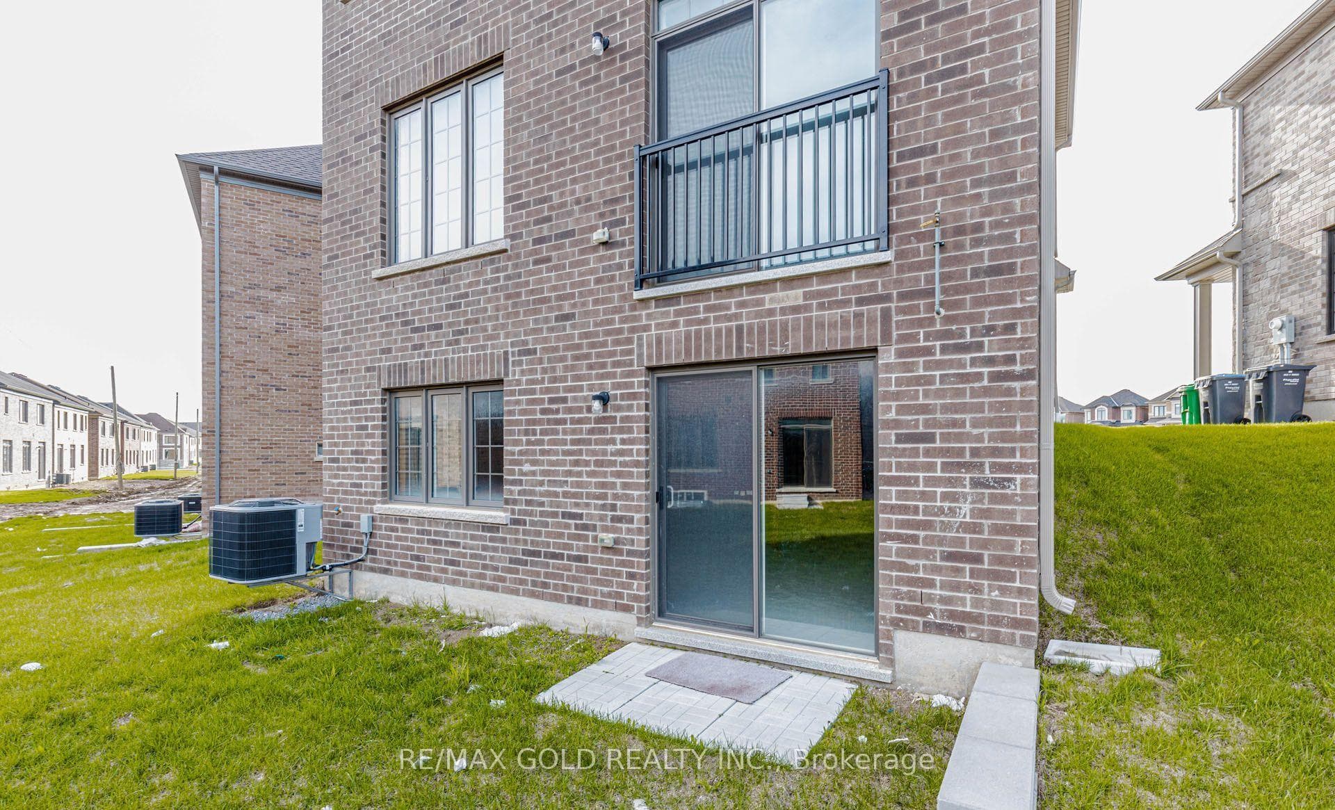25 Sapwood Crescent photo 40