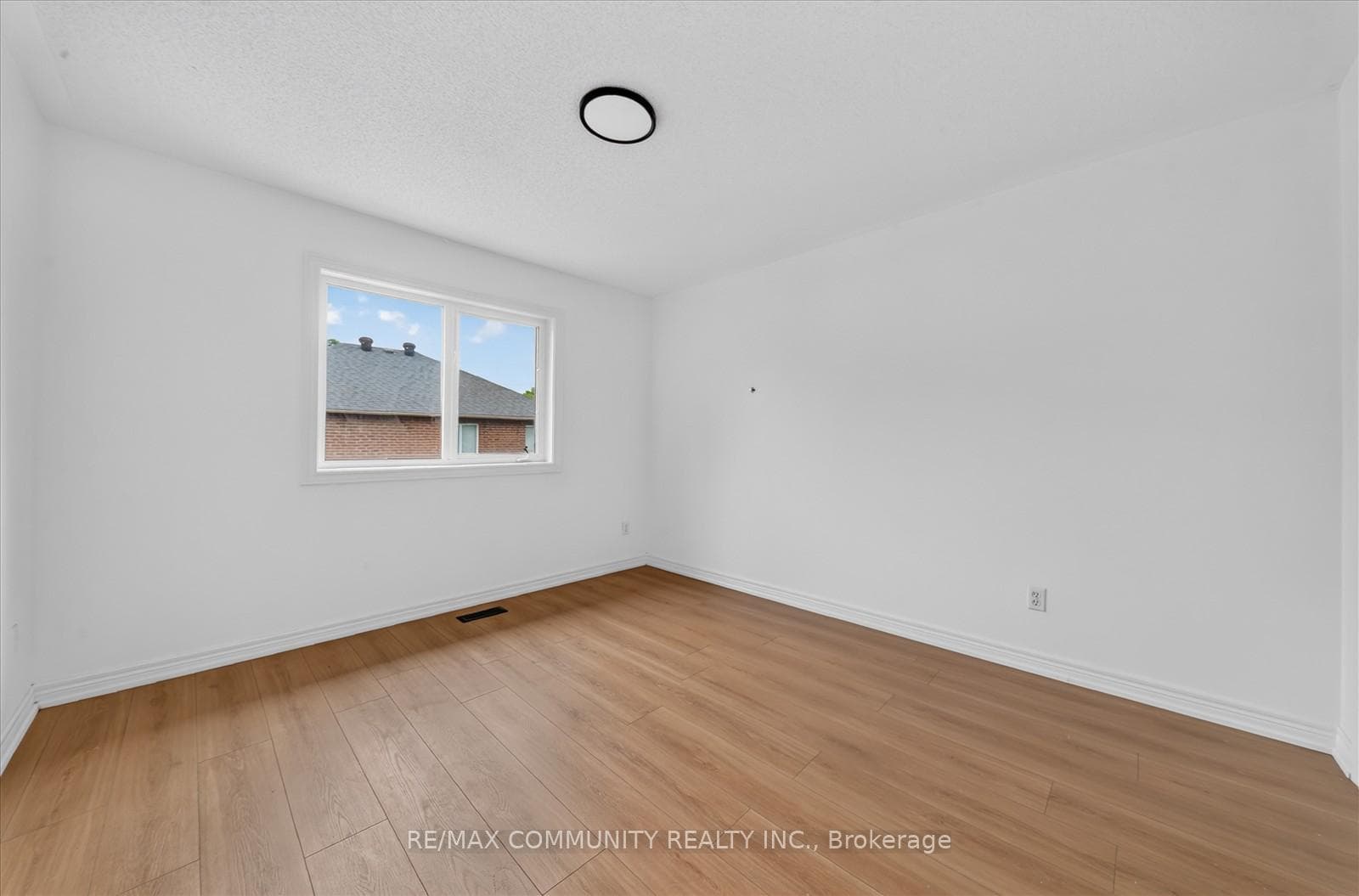 29 River Forest Street photo 36