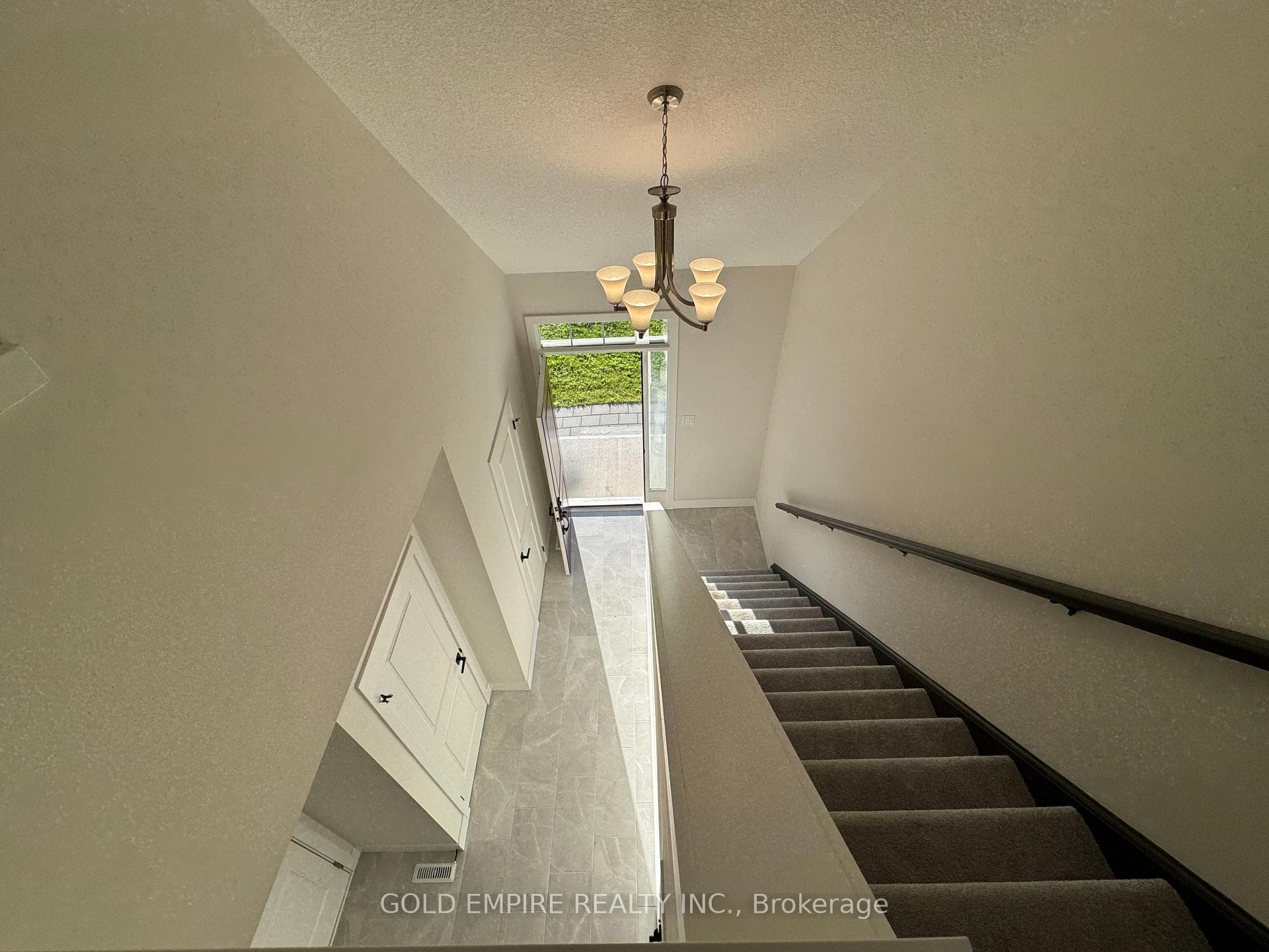 10 Julie Crescent Unit MAIN photo 22