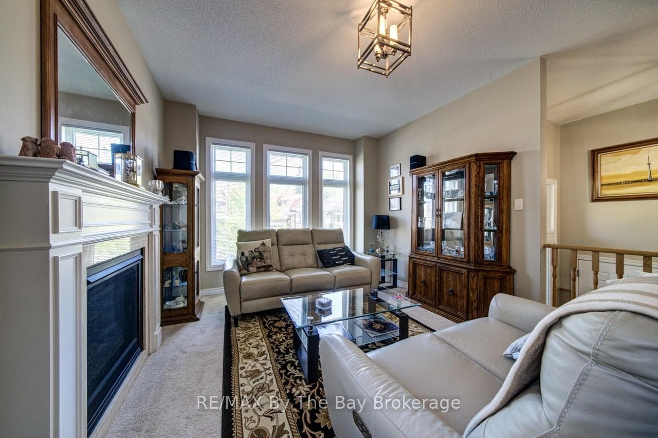 100 ALLEGRA Drive photo 9