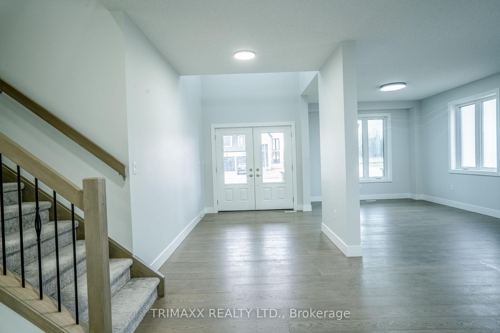 188 Foxborough Place photo 6
