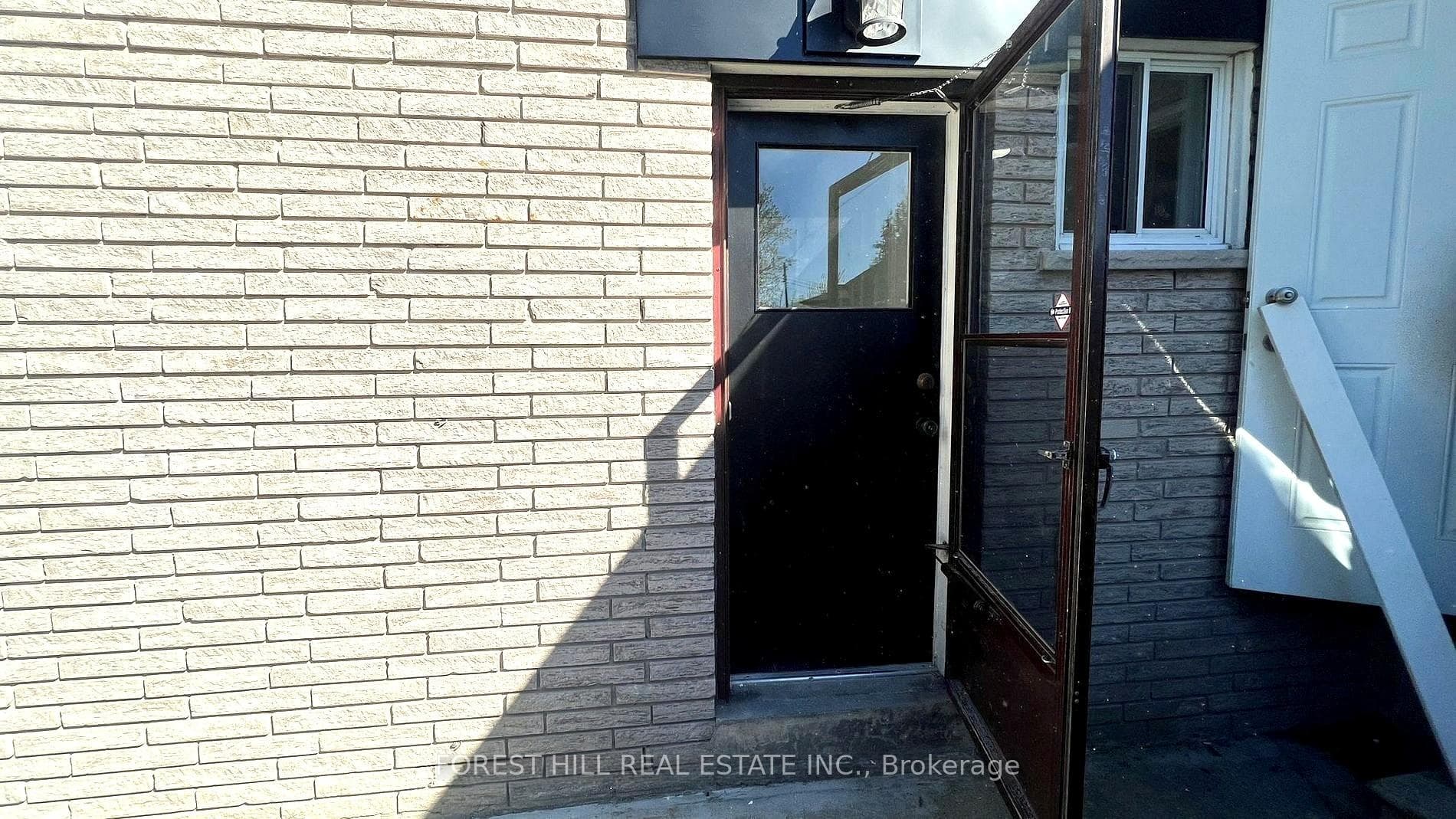 18 Boulding Drive Unit Lower photo 15