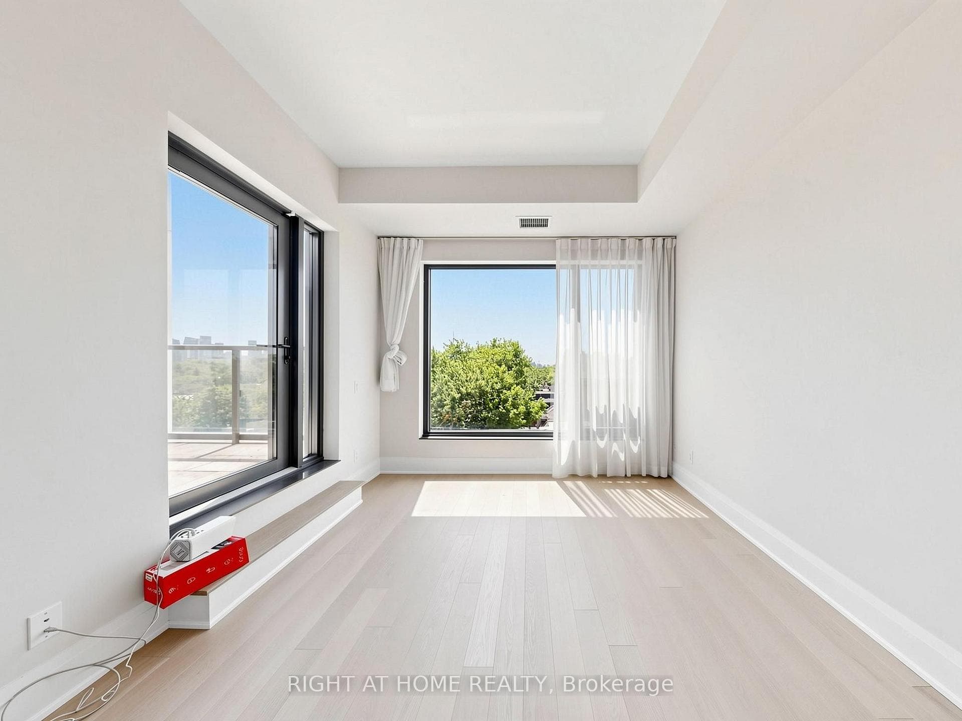 280 Howland Avenue Unit 615 photo 11