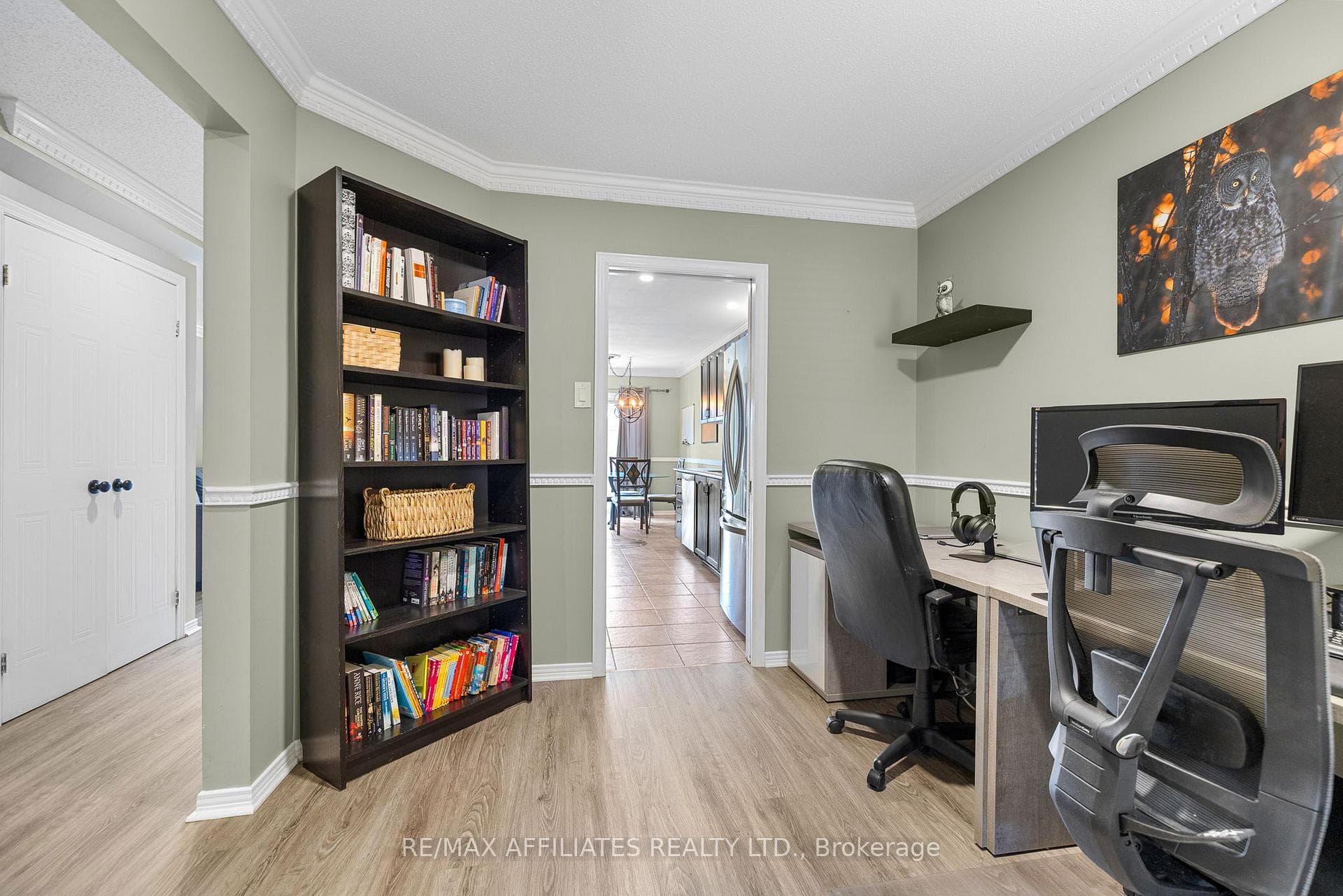 1494 Corsham Avenue photo 4