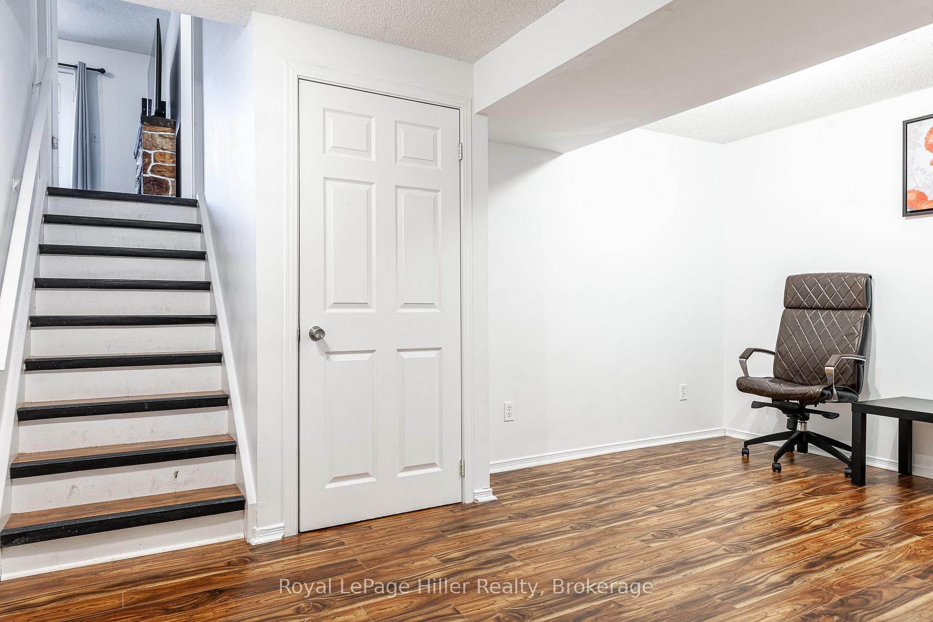 80 Burnham Court photo 20