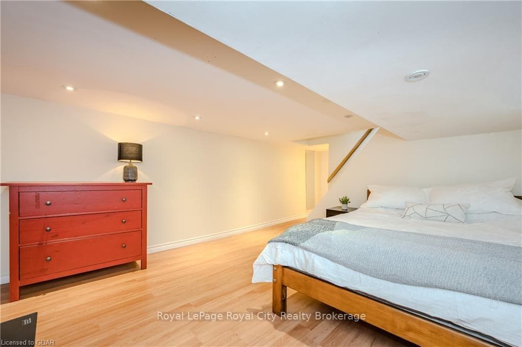 54 MENZIE Avenue photo 28