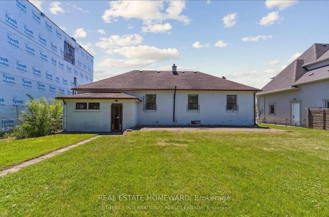 104 Crestwood Road Unit Main photo 29