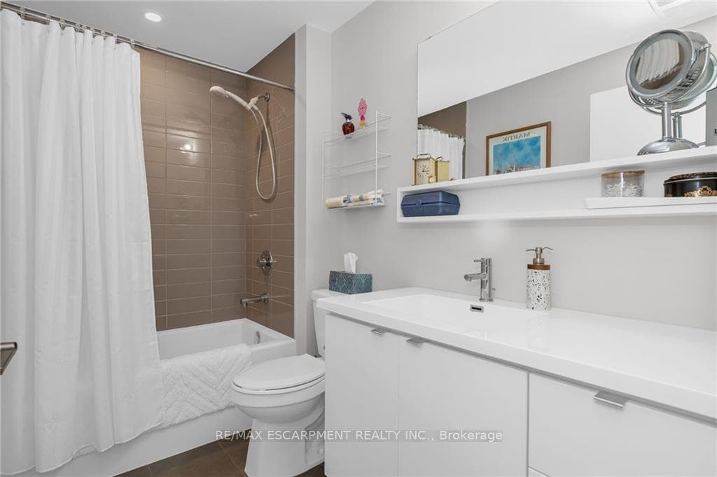 10 Esplanade Lane Unit 314 photo 14