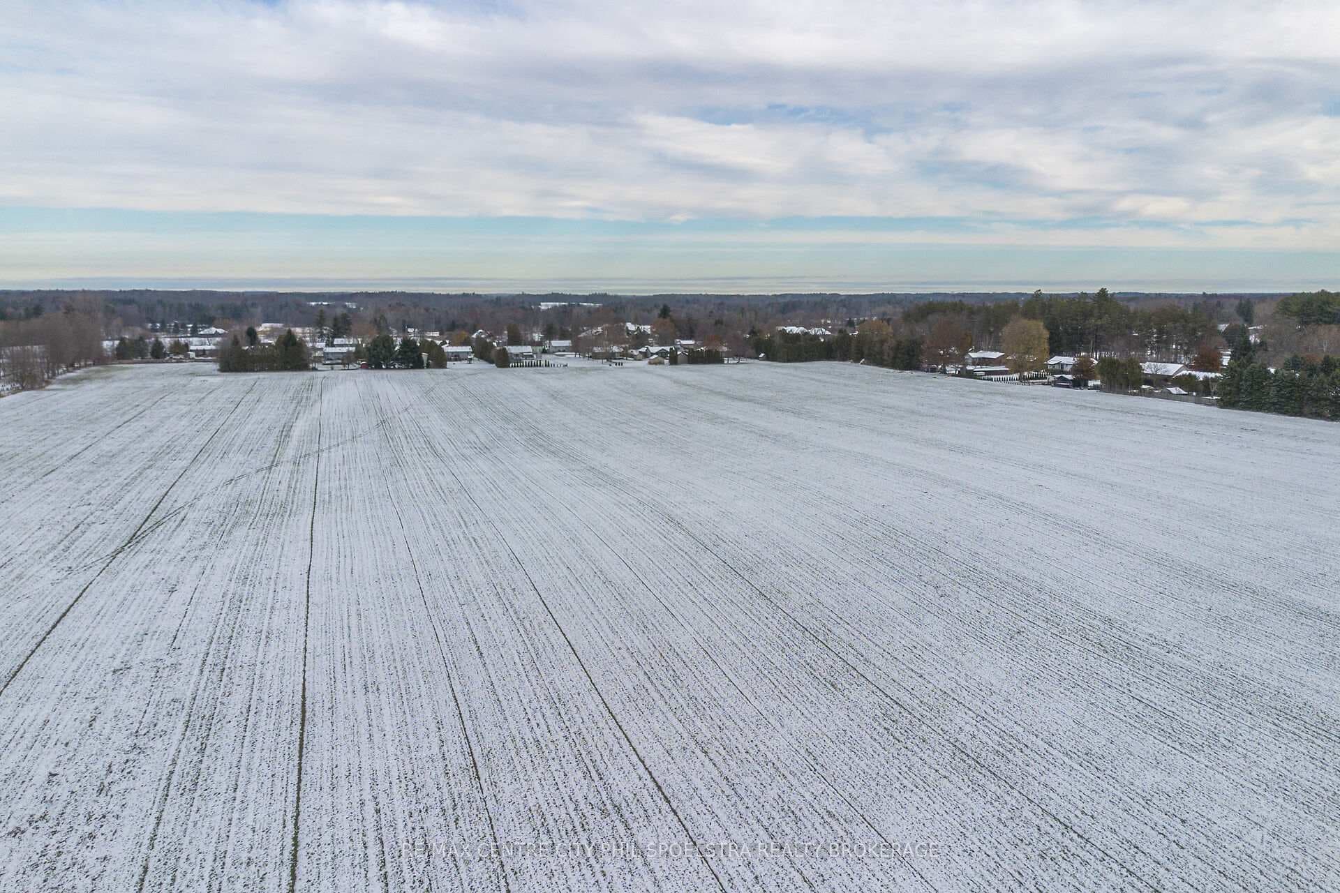 8995 Plank Road photo 21