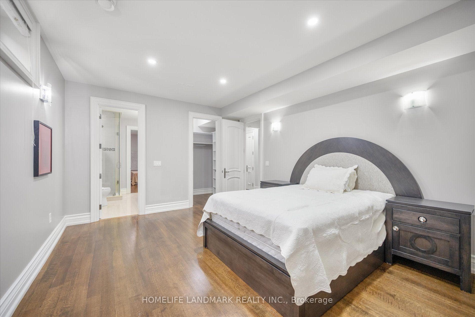 92 Caines Avenue photo 37