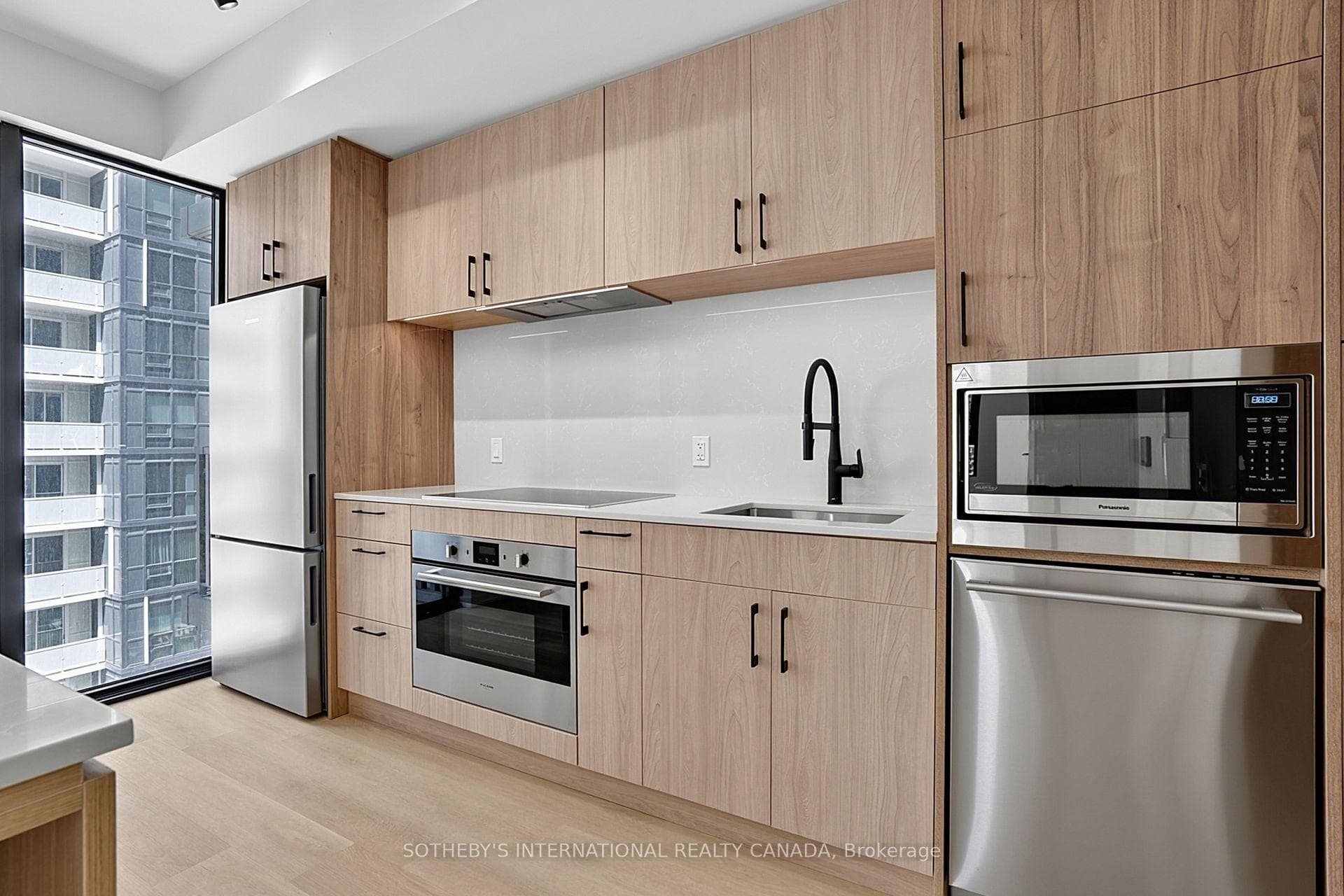 109 Erskine Avenue Unit 1110 photo 19
