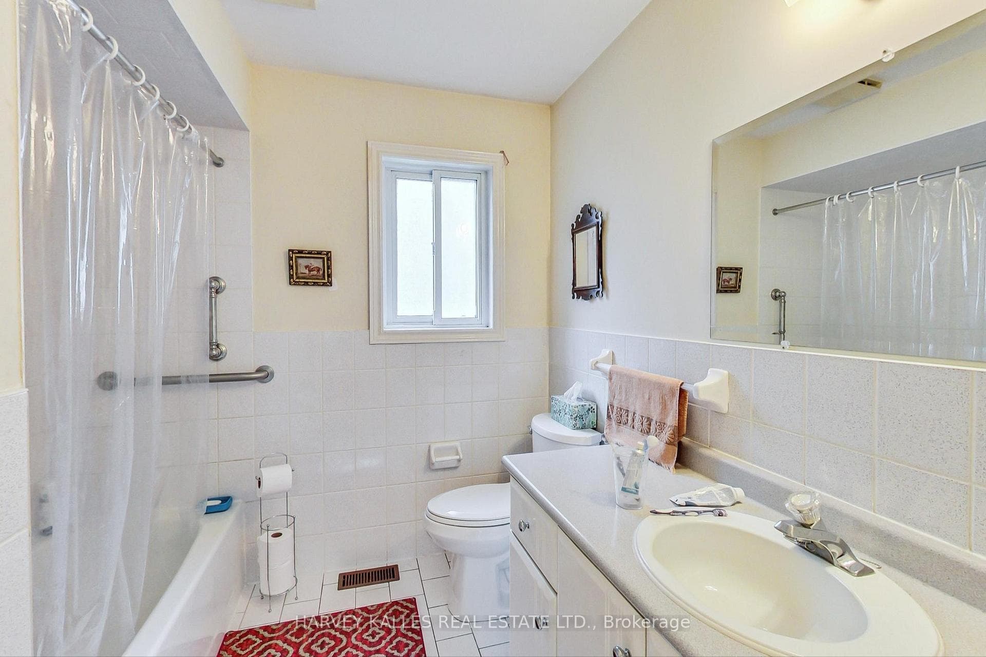 8 Fairholme Avenue photo 22