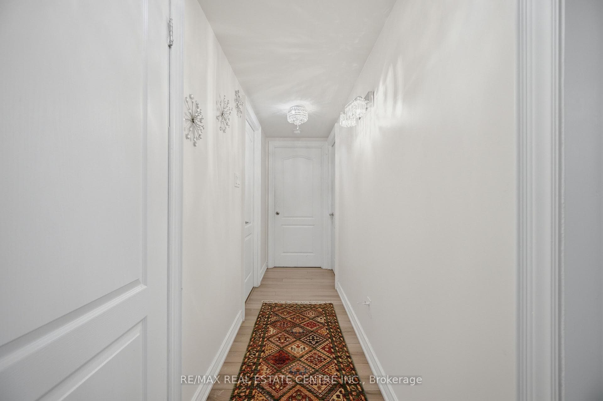 1470 Midland Avenue Unit 718 photo 20