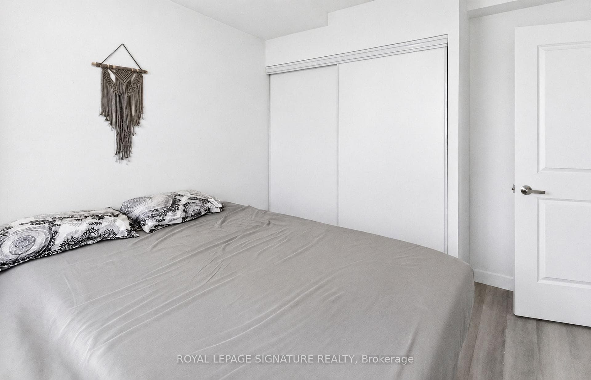 4699 Glen Erin Drive Unit 1504 photo 33