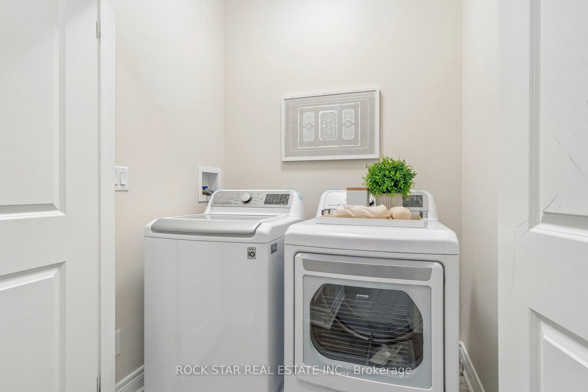 525 Niagara Street Unit 30 photo 23