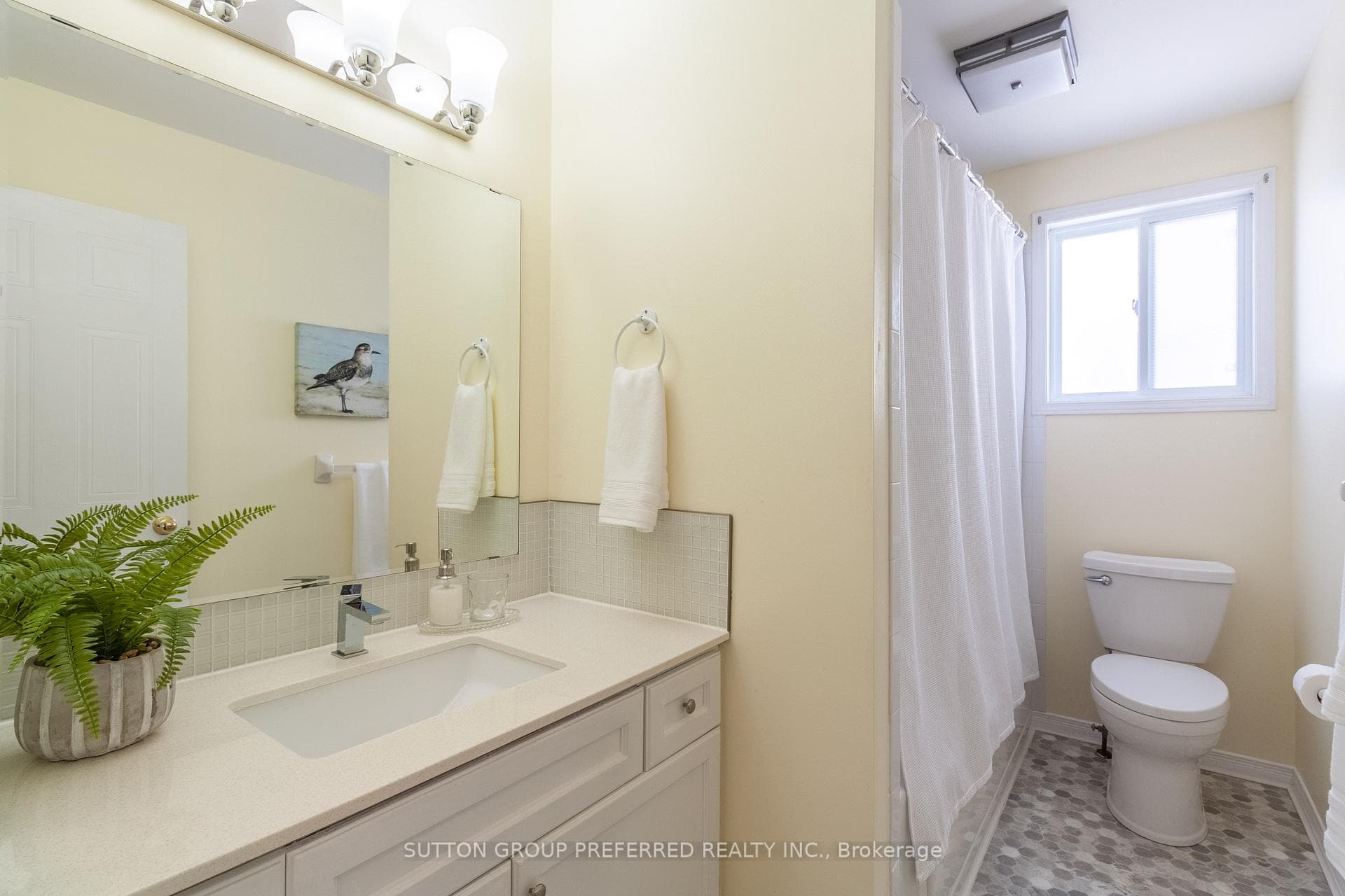 907 Blacksmith Street photo 22