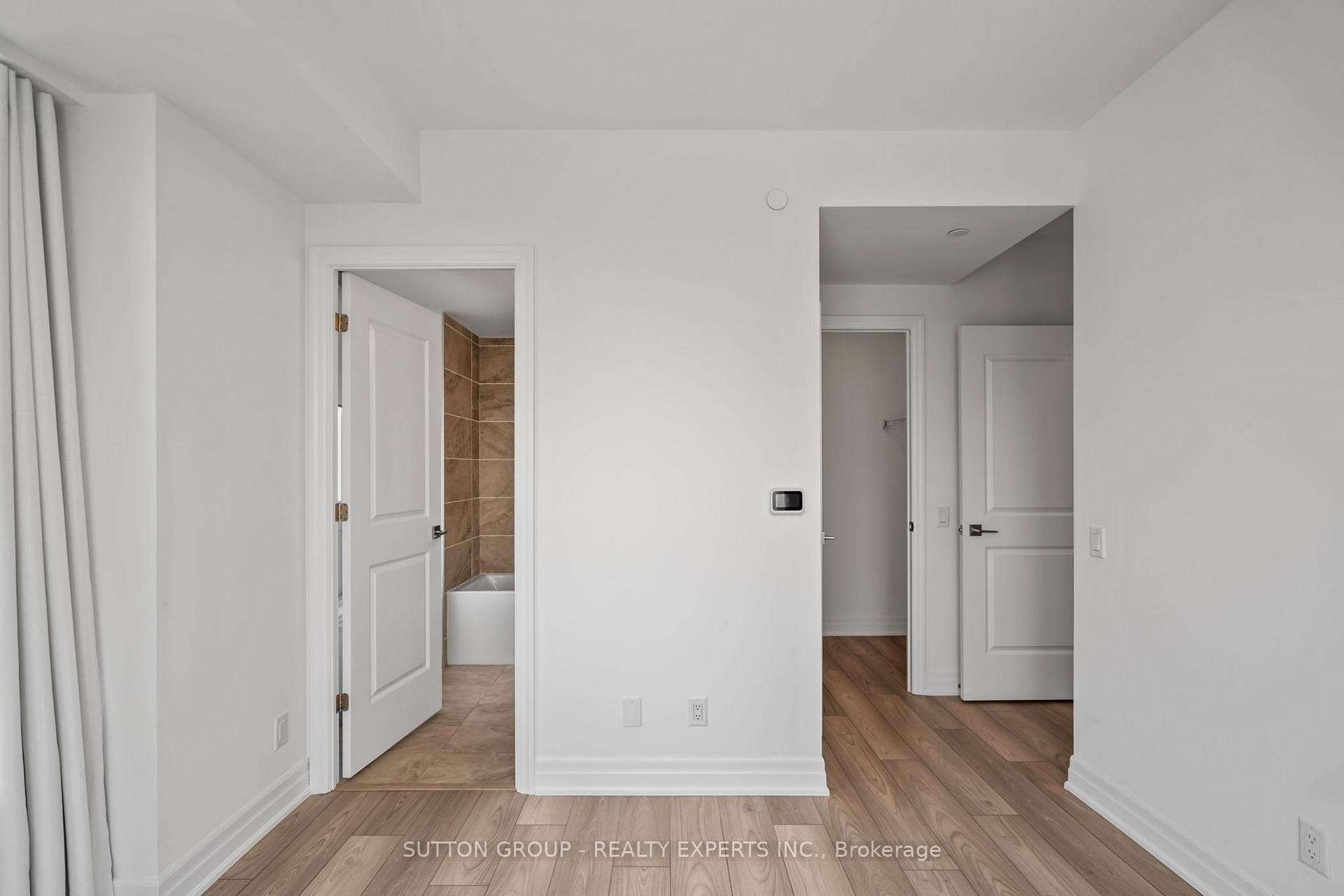36 Elm Drive Unit 1409 photo 14