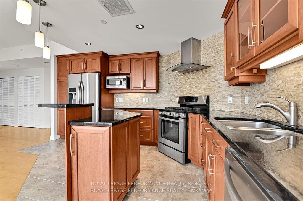 90 George Street Unit 1202 photo 7