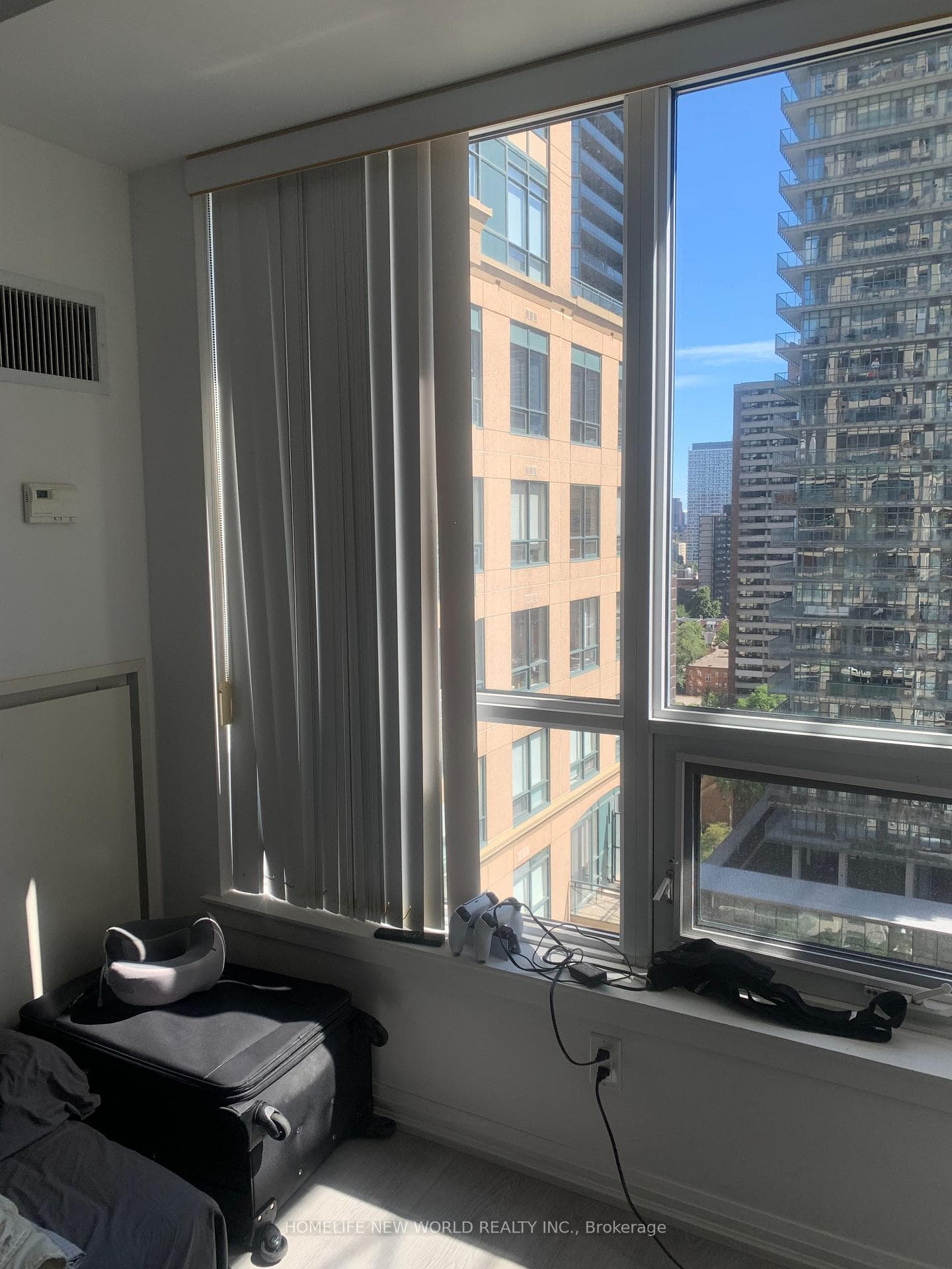 35 Hayden Street Unit 1503 photo 2