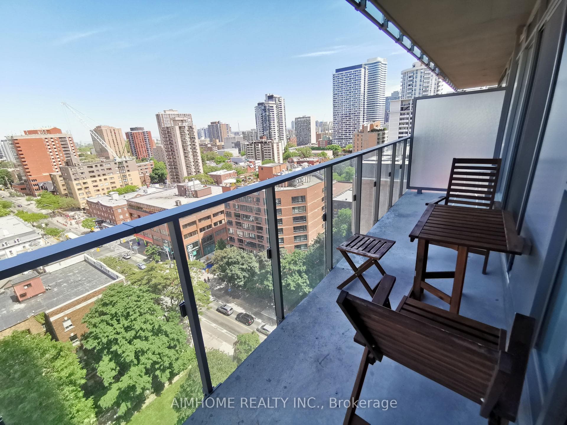 50 Wellesley Street Unit 1707 photo 18