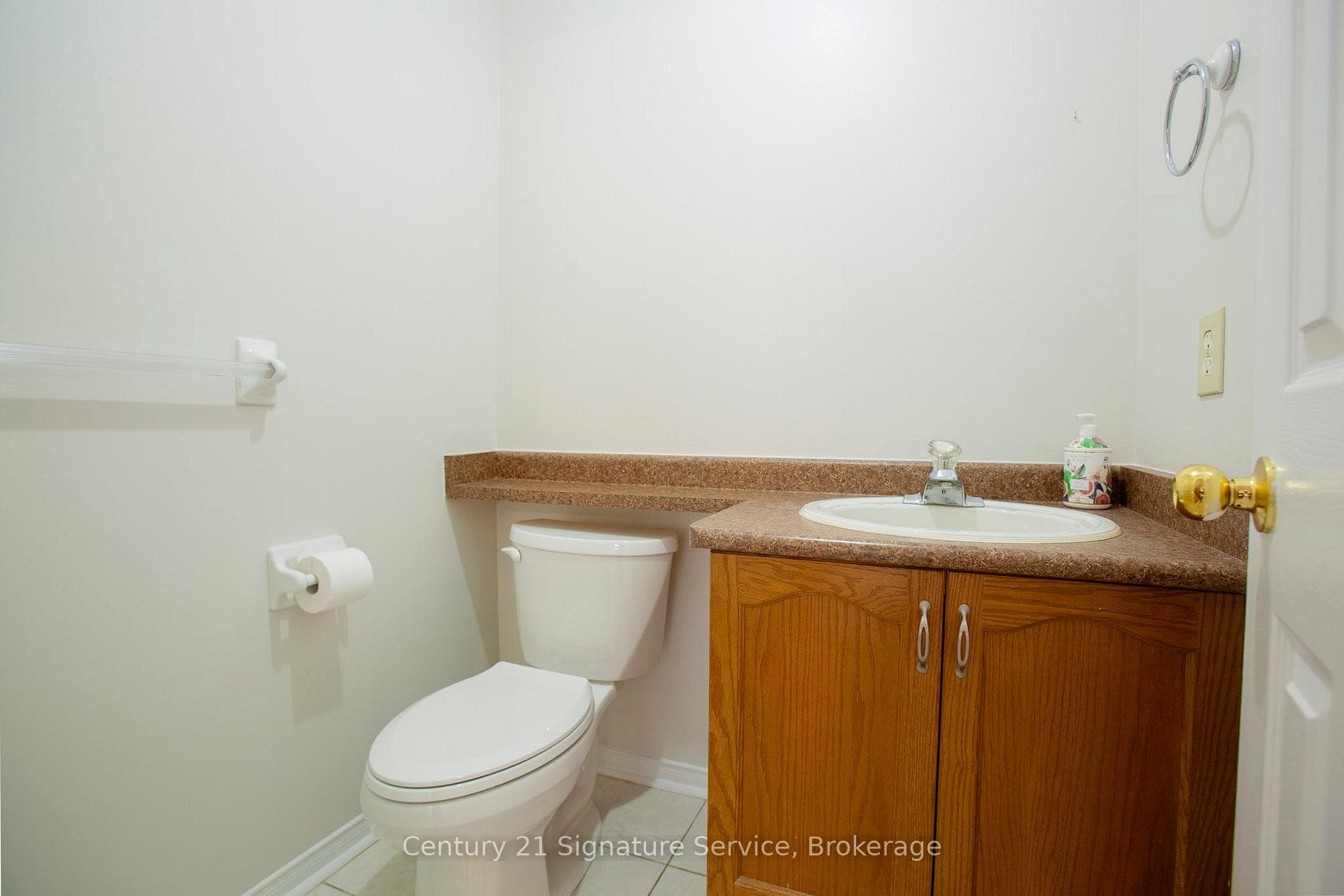 9 Queensland Crescent photo 7