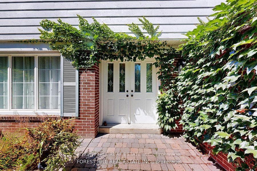 20 Thurgate Crescent photo 3