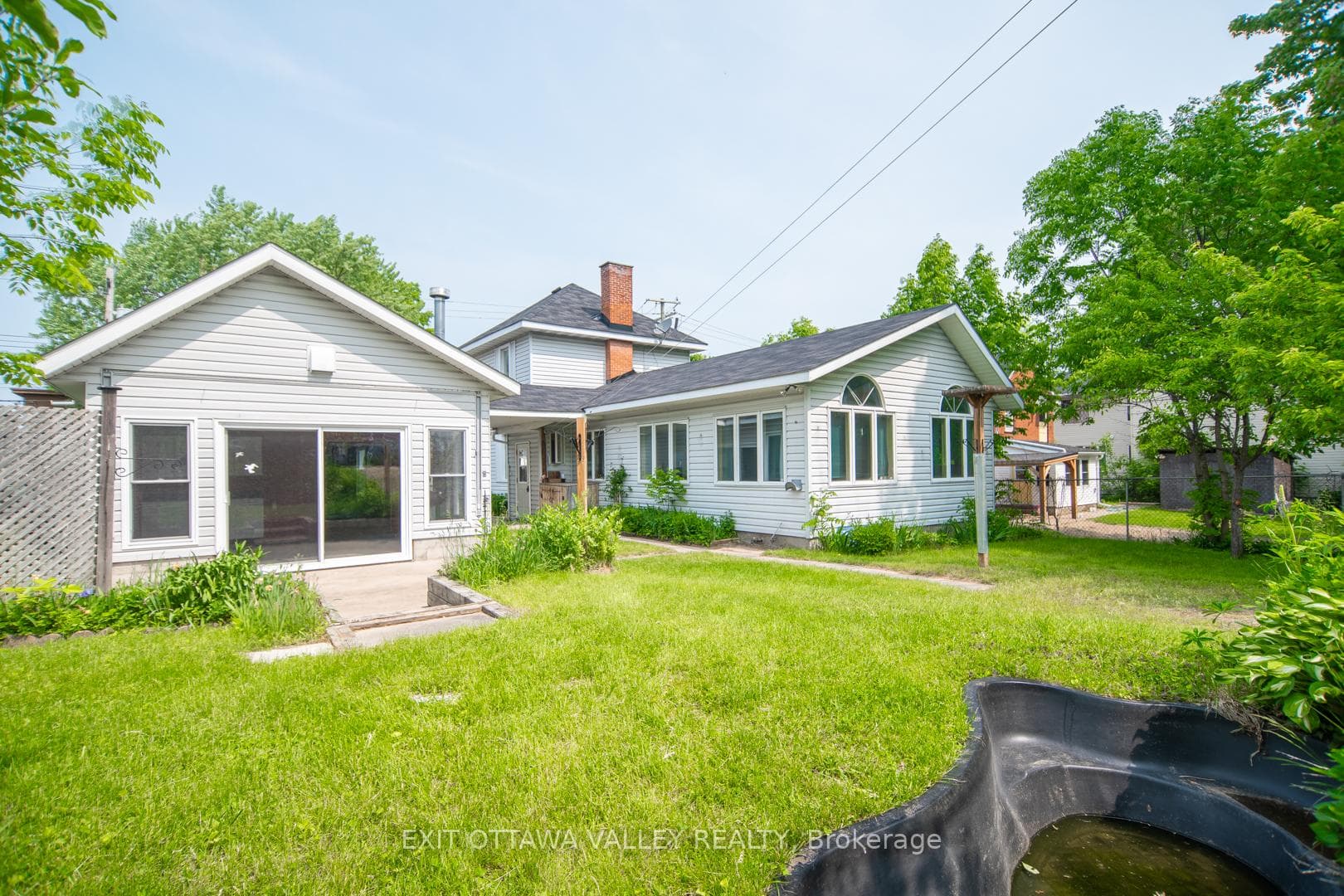 415 Trafalgar Road photo 6