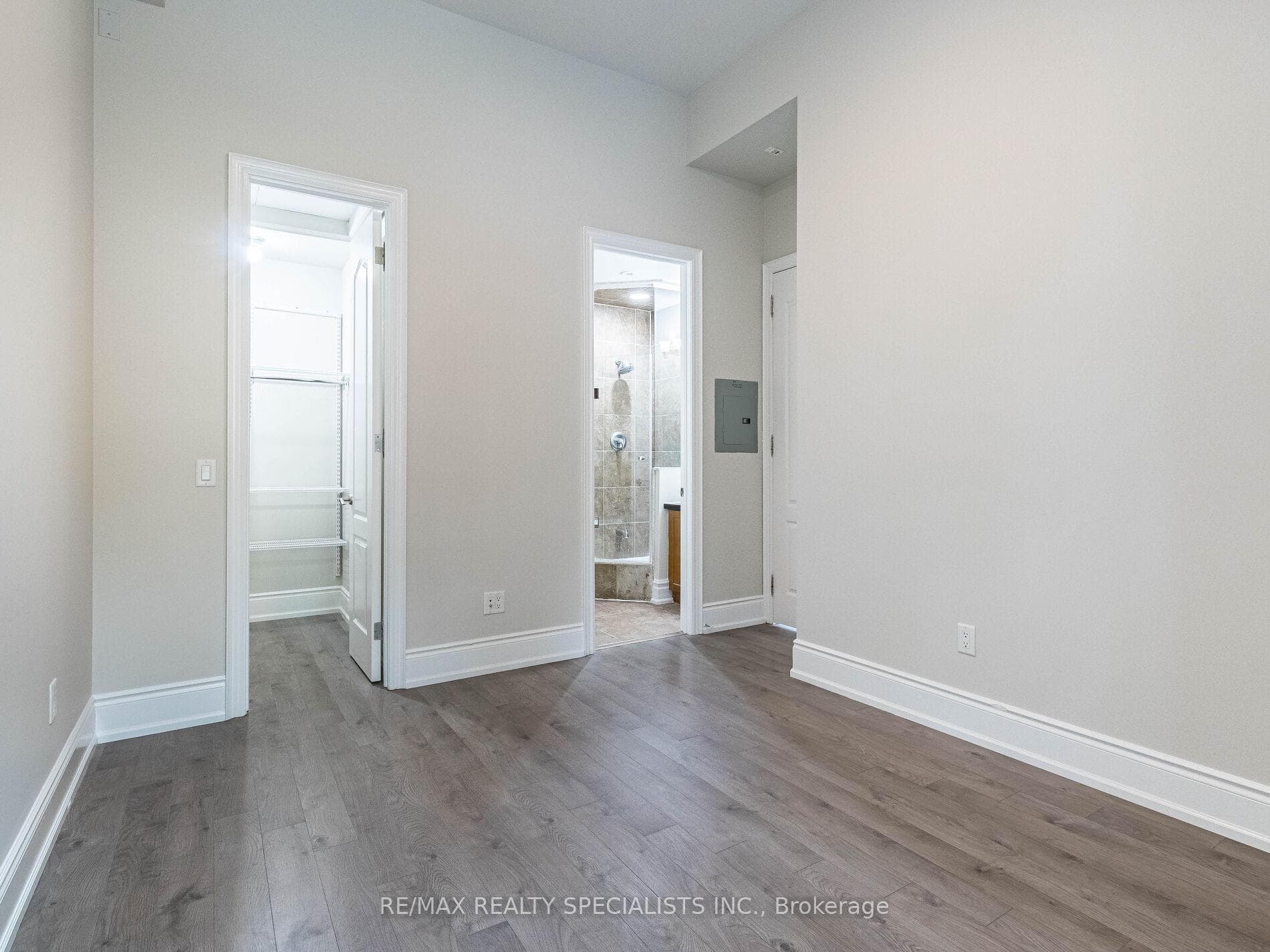 1111 Avenue Road Unit 102 photo 24