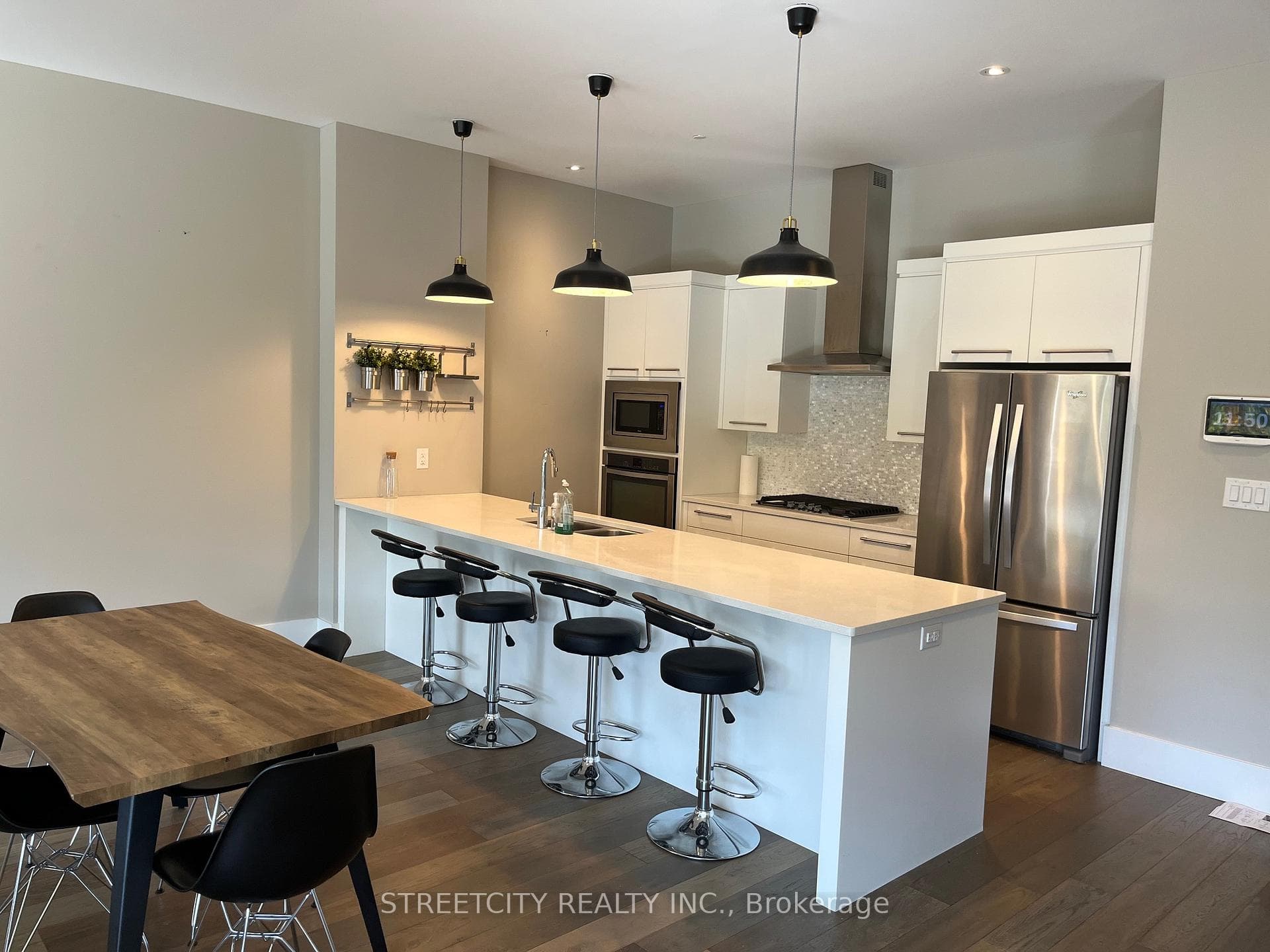 1705 Fiddlehead Place Unit 201 photo 6