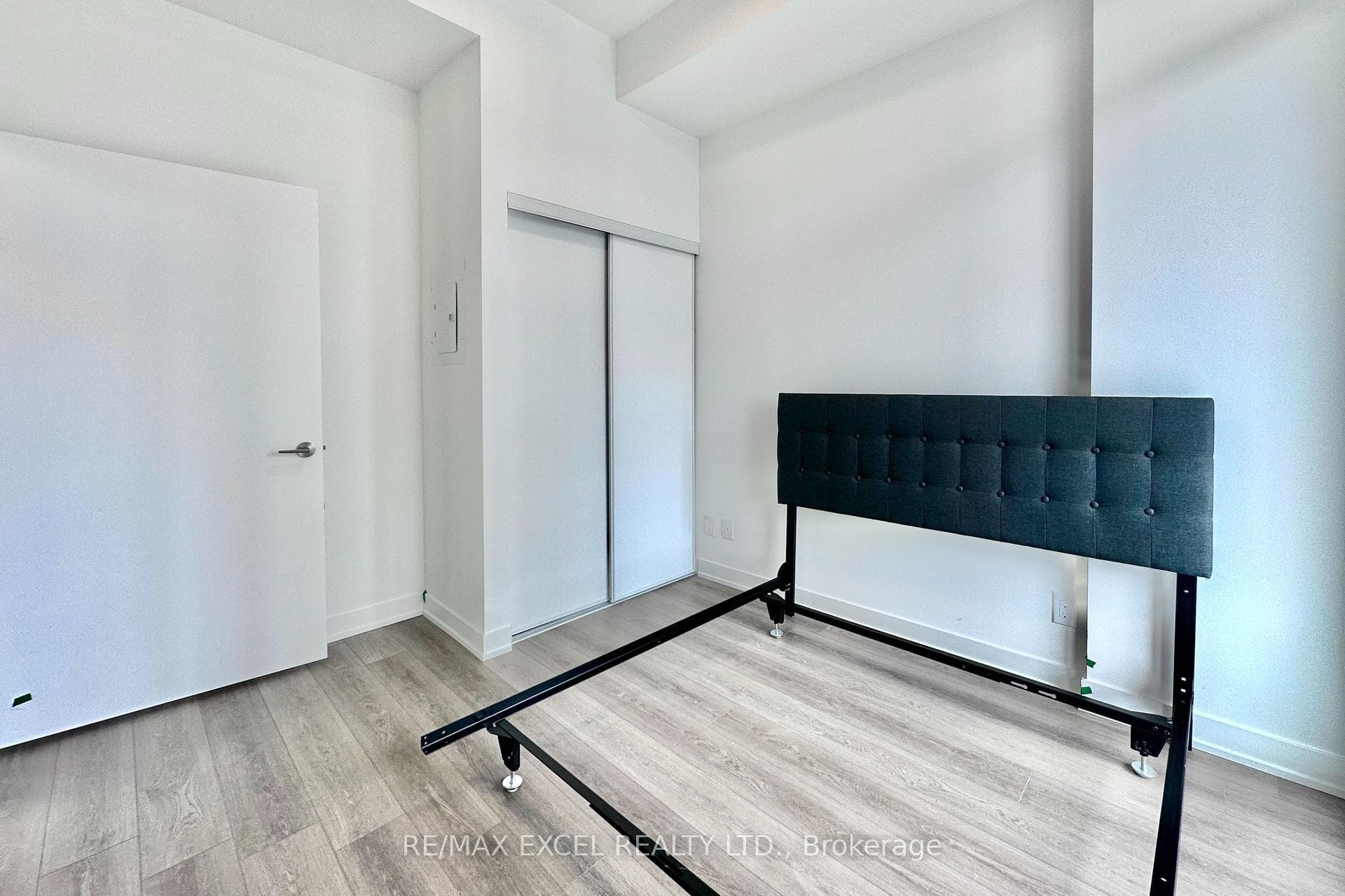 8119 Birchmount Road Unit 1401A photo 15