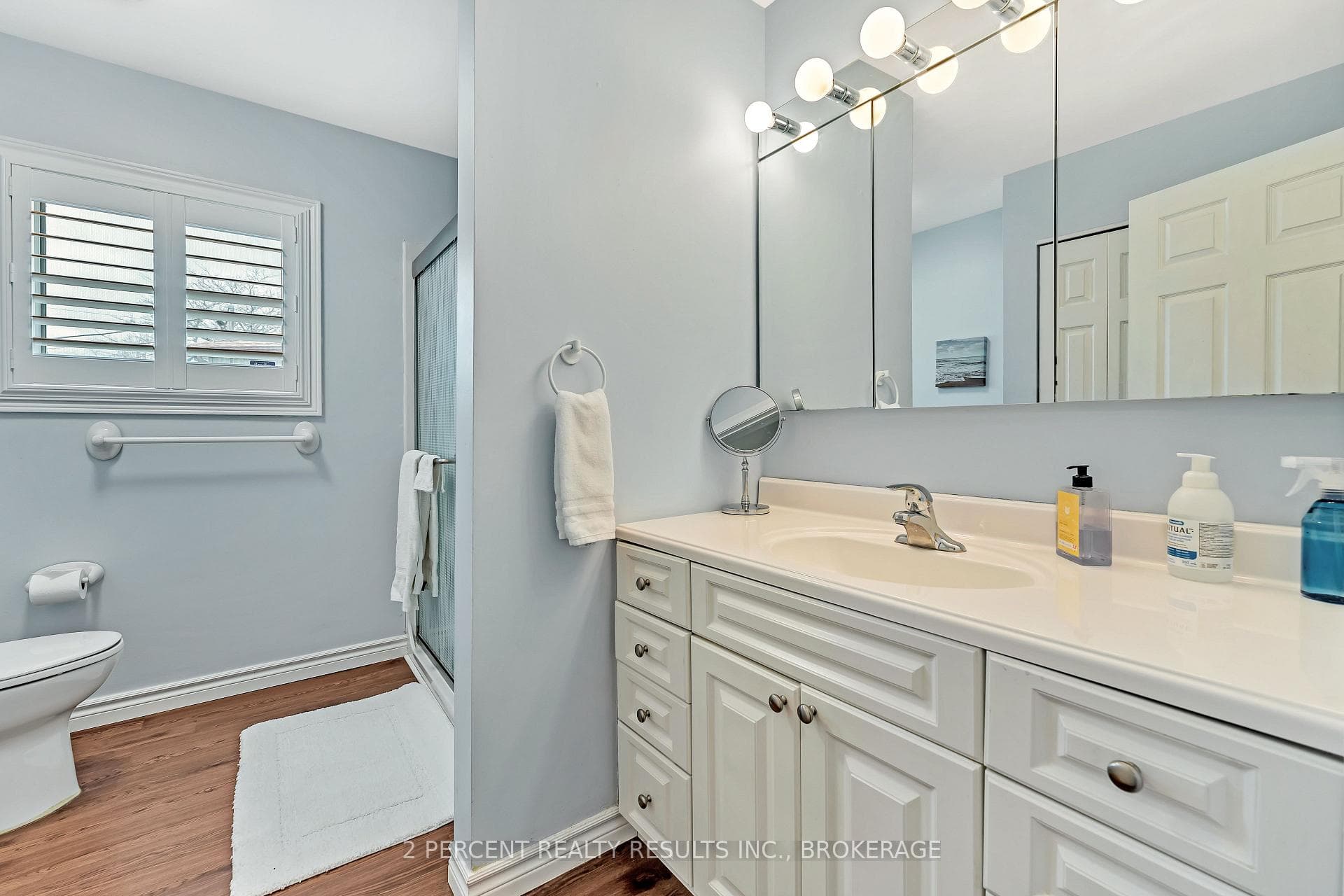 935 Brodie Avenue photo 28
