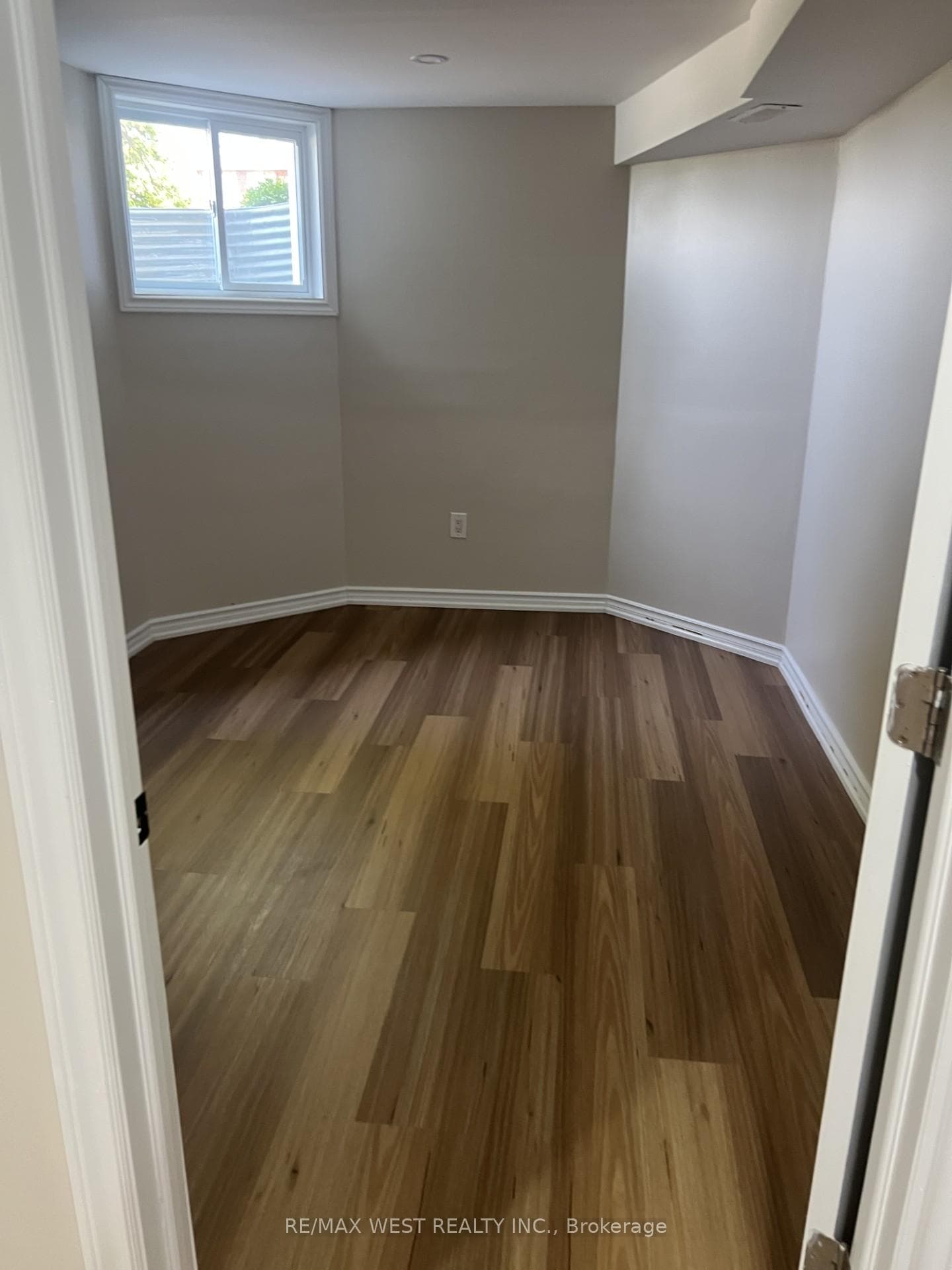 60 Furrow Drive photo 17