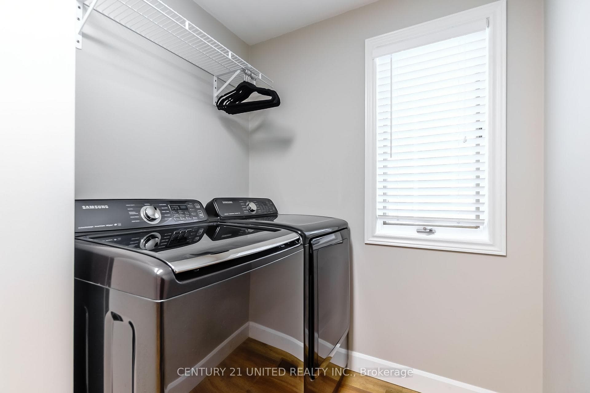 1691 Forster Avenue photo 25