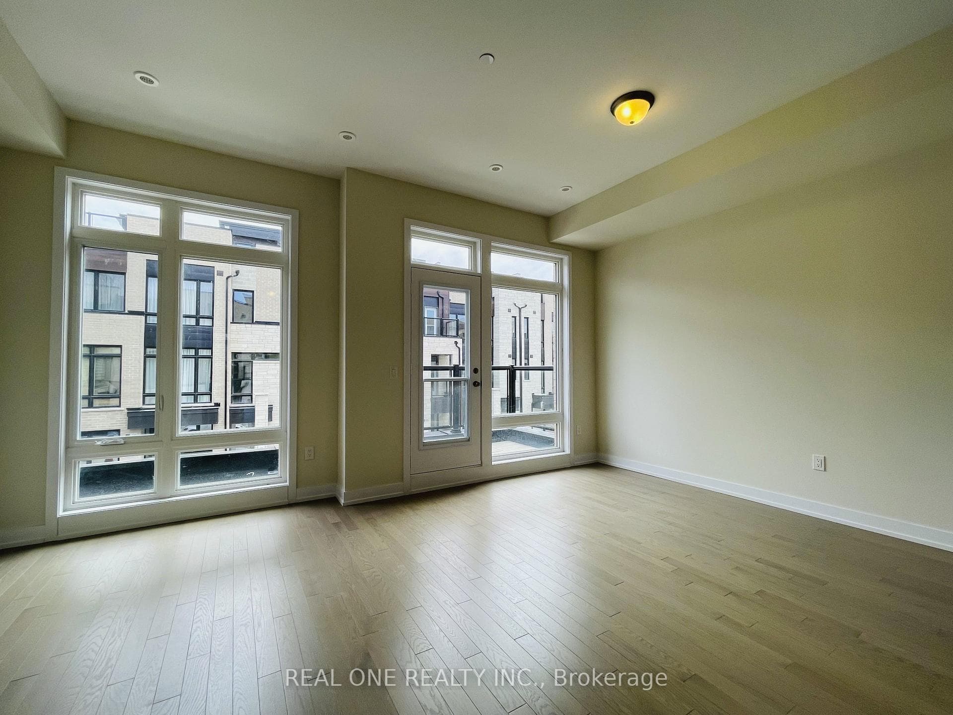 128 Credit Lane photo 6