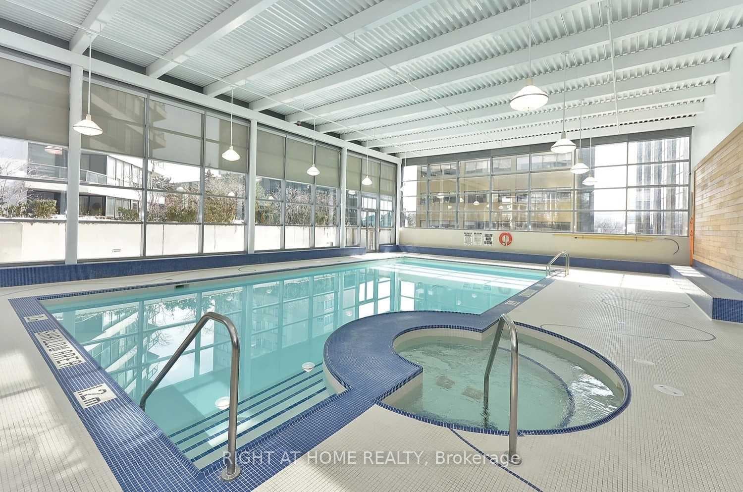 2181 Yonge Street Unit 3003 photo 7