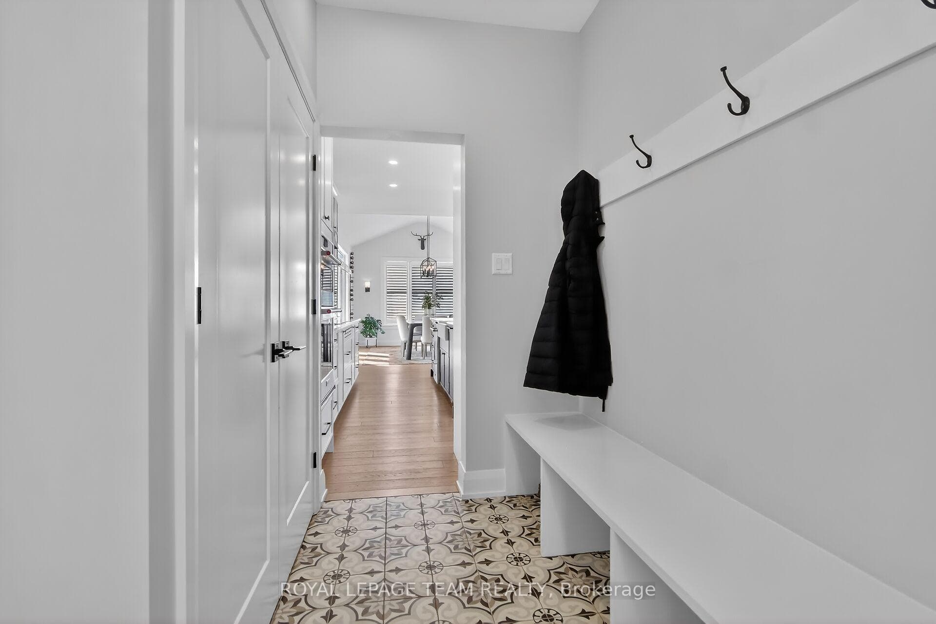 212 Kaswit Drive photo 11