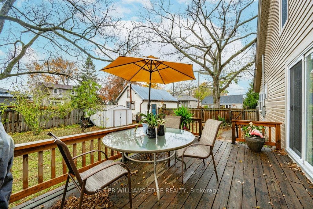 611 John Street photo 28
