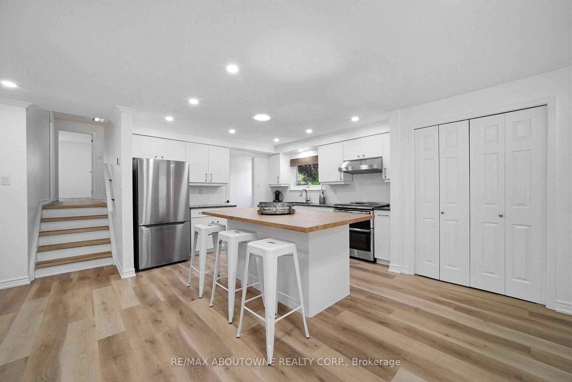 2306 Devon Road photo 11