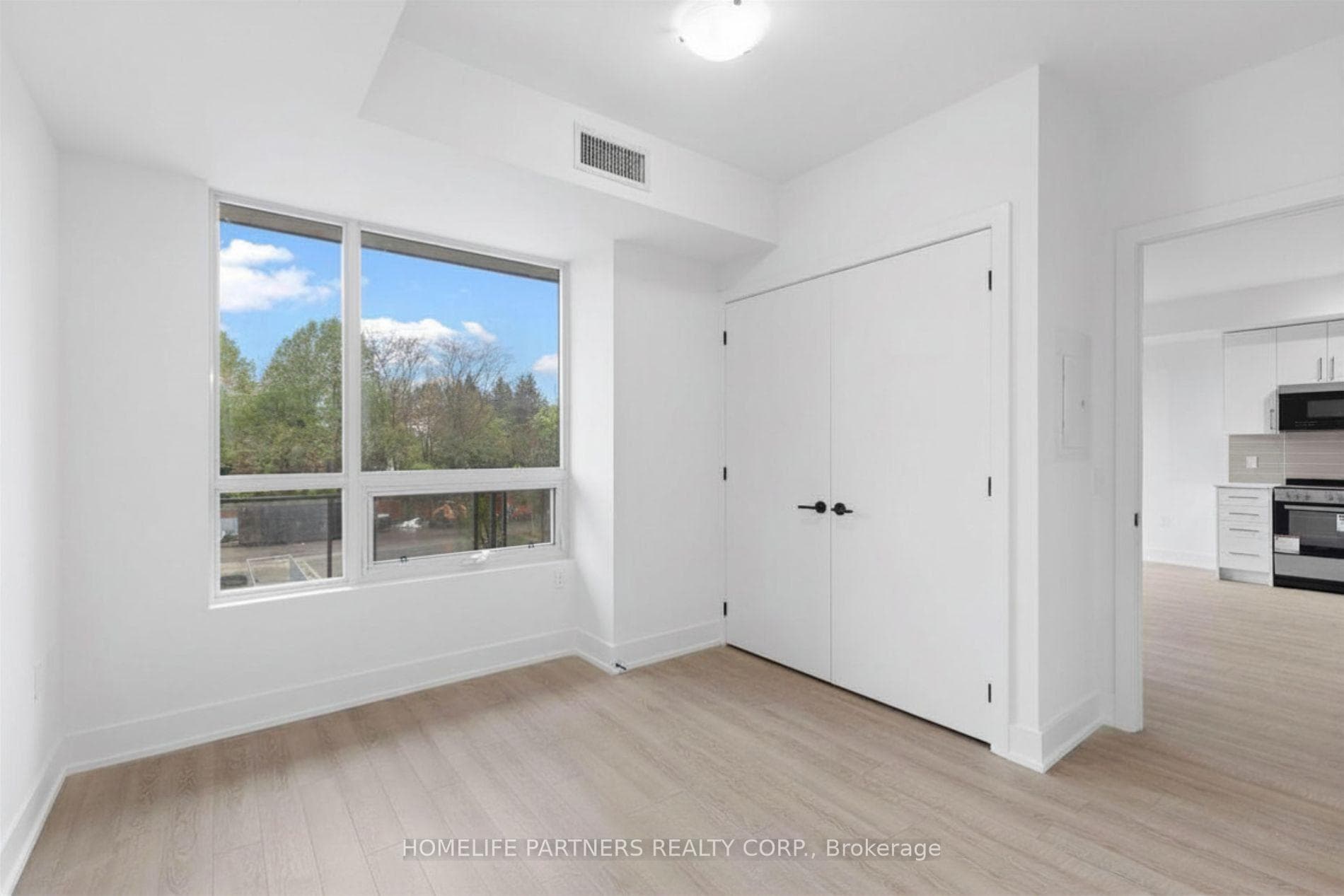 2075 King Road Unit 206 photo 9