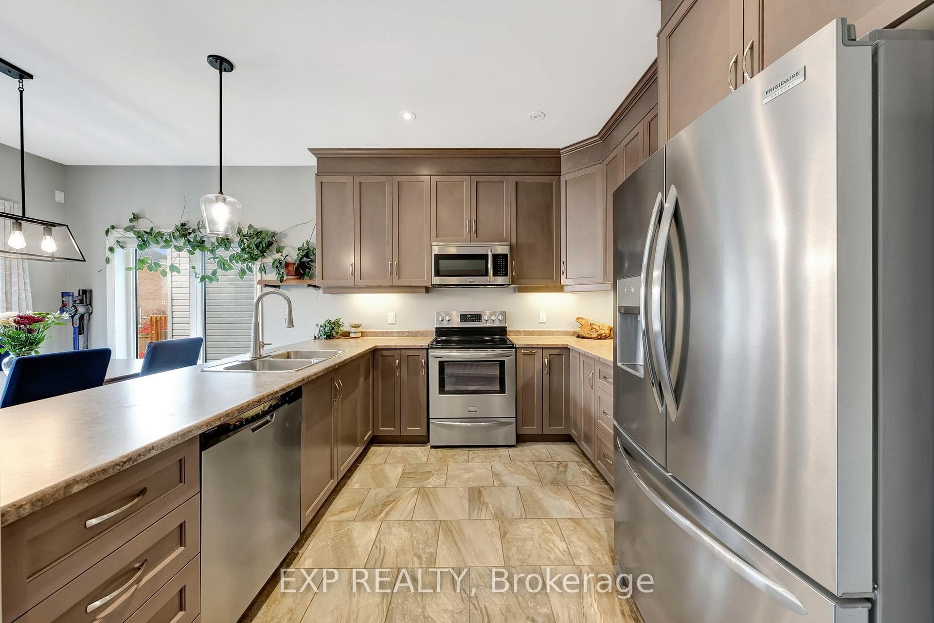 19 Goodall Court photo 12