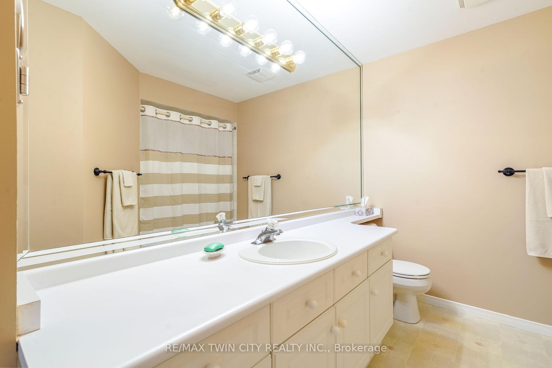 10 Courtland Drive Unit 4 photo 22