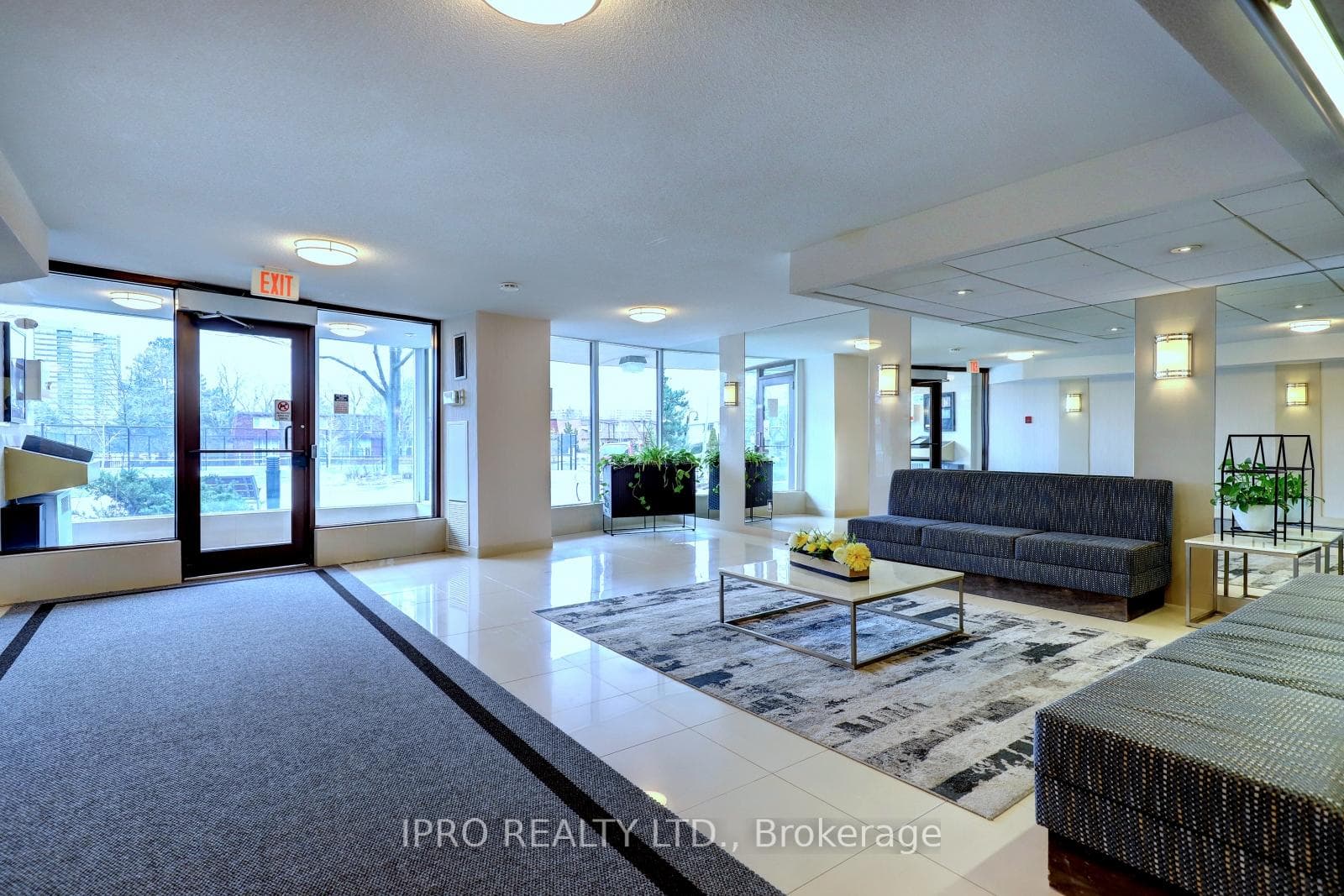 55 Huntingdale Boulevard Unit 1501 photo 2