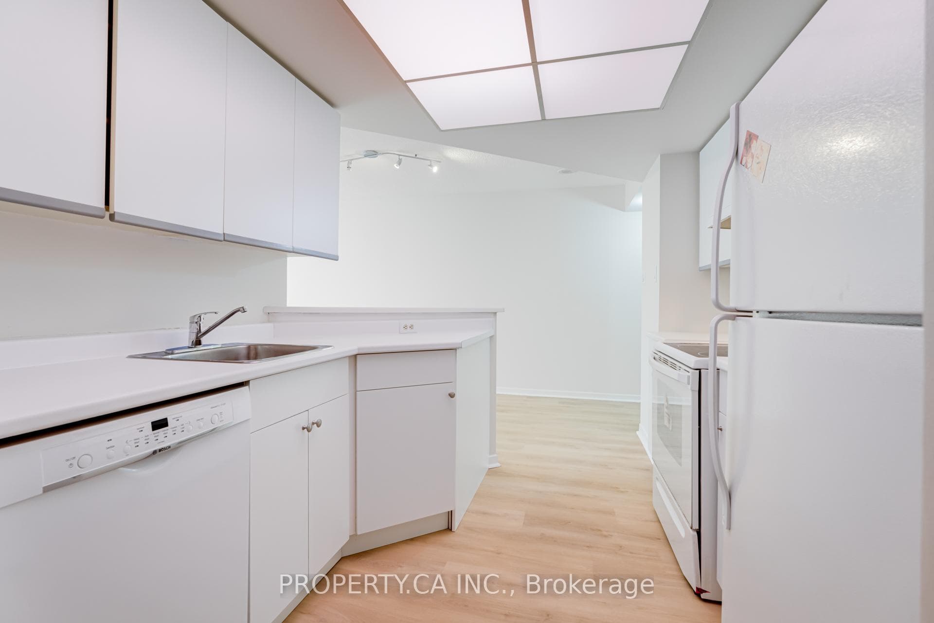 1001 Bay Street Unit 1505 photo 11